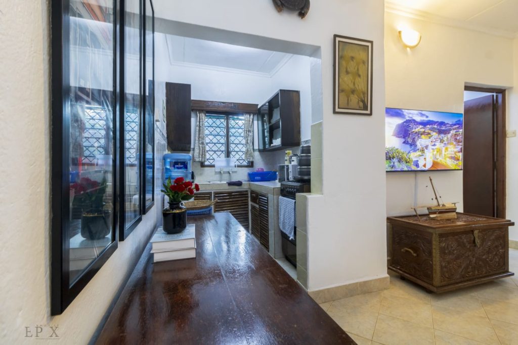 Maximizing Revenue as an Airbnb Host: 