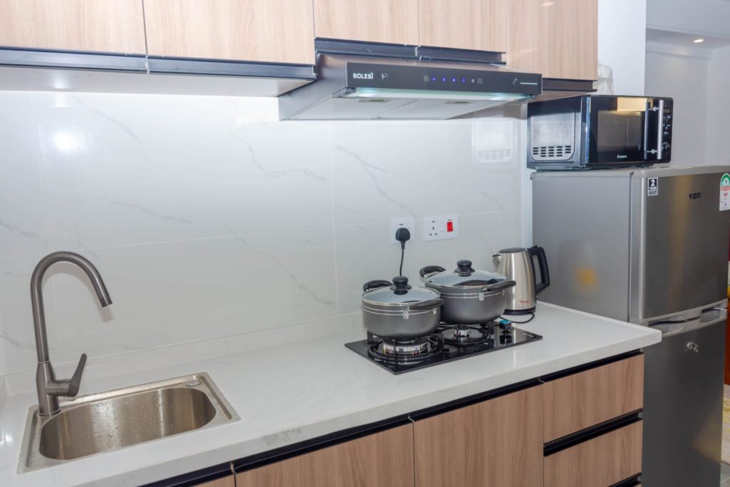 Responsible Travel in Kenya: What Modern Guests Expect from Hosts